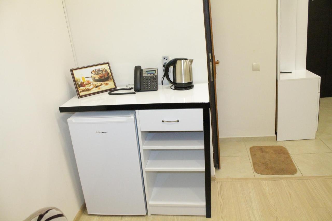 Tempus Hotel-Hostel เยเรวาน ภายนอก รูปภาพ