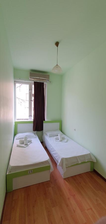 Tempus Hotel-Hostel เยเรวาน ภายนอก รูปภาพ