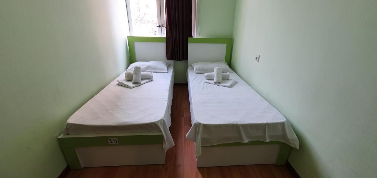 Tempus Hotel-Hostel เยเรวาน ภายนอก รูปภาพ